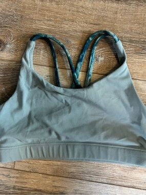 Athleta girl size 7 Sage Green Strappy Sports Bra tie dye crisscross